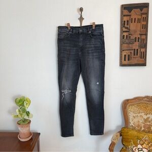 Hudson Jeans Dark Blue Distressed Skinny Denim Size 31